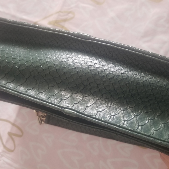 Green alligator clutch - Picture 8 of 8